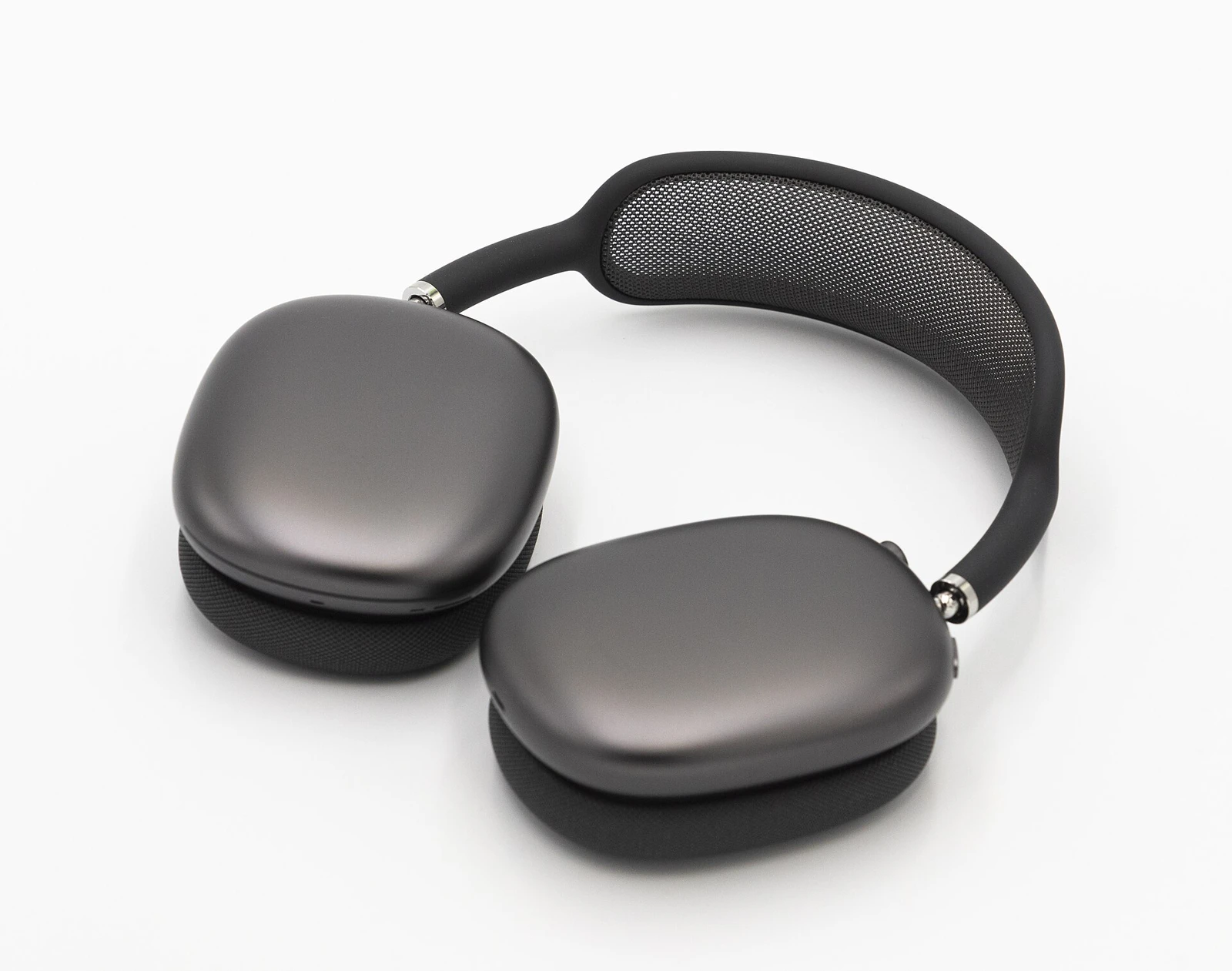 The earcups laid flat for storage.